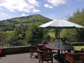 Glenmalure Fananierin Mountain View